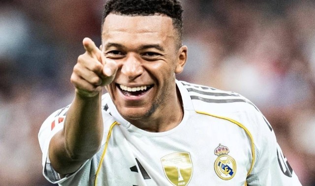 凌晨四点，欧冠好戏上演！穆帅第七次大战皇马，姆巴佩冲击40球